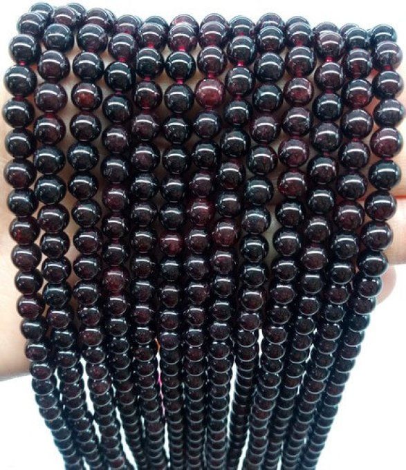 Perles Grenat au fil