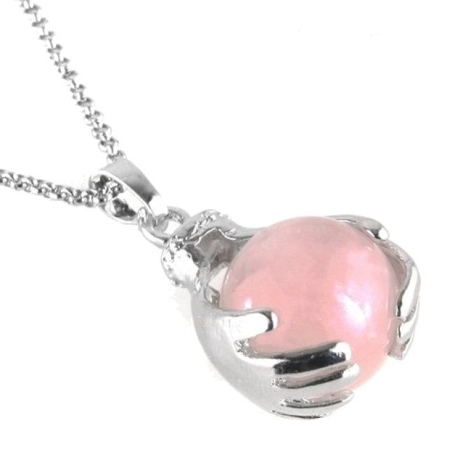 Pendentif Quartz rose boule et main