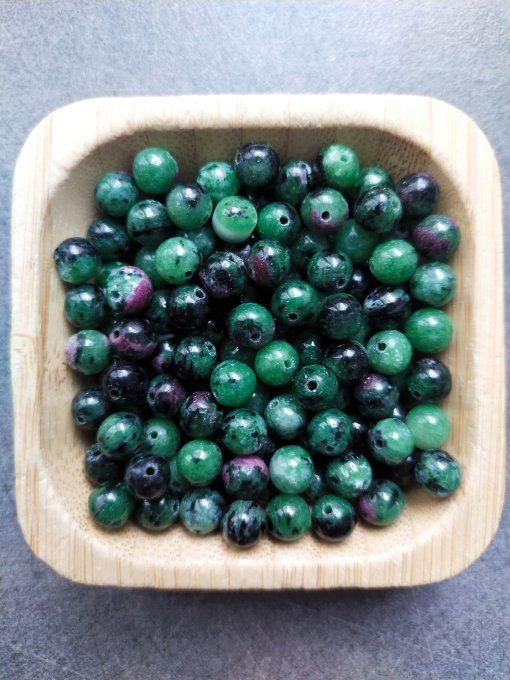 Perle Rubis sur zoisite à l'unité