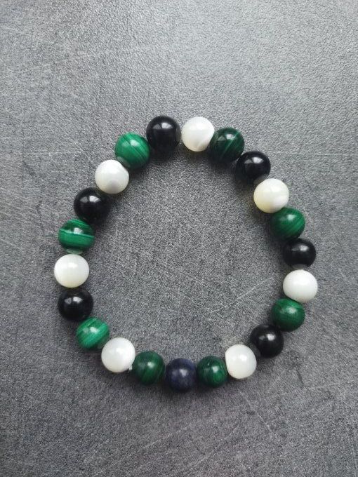 Malachite / nacre / spinelle