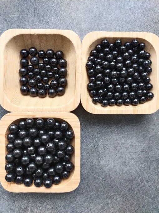 Perle Spinelle noir à l'unité